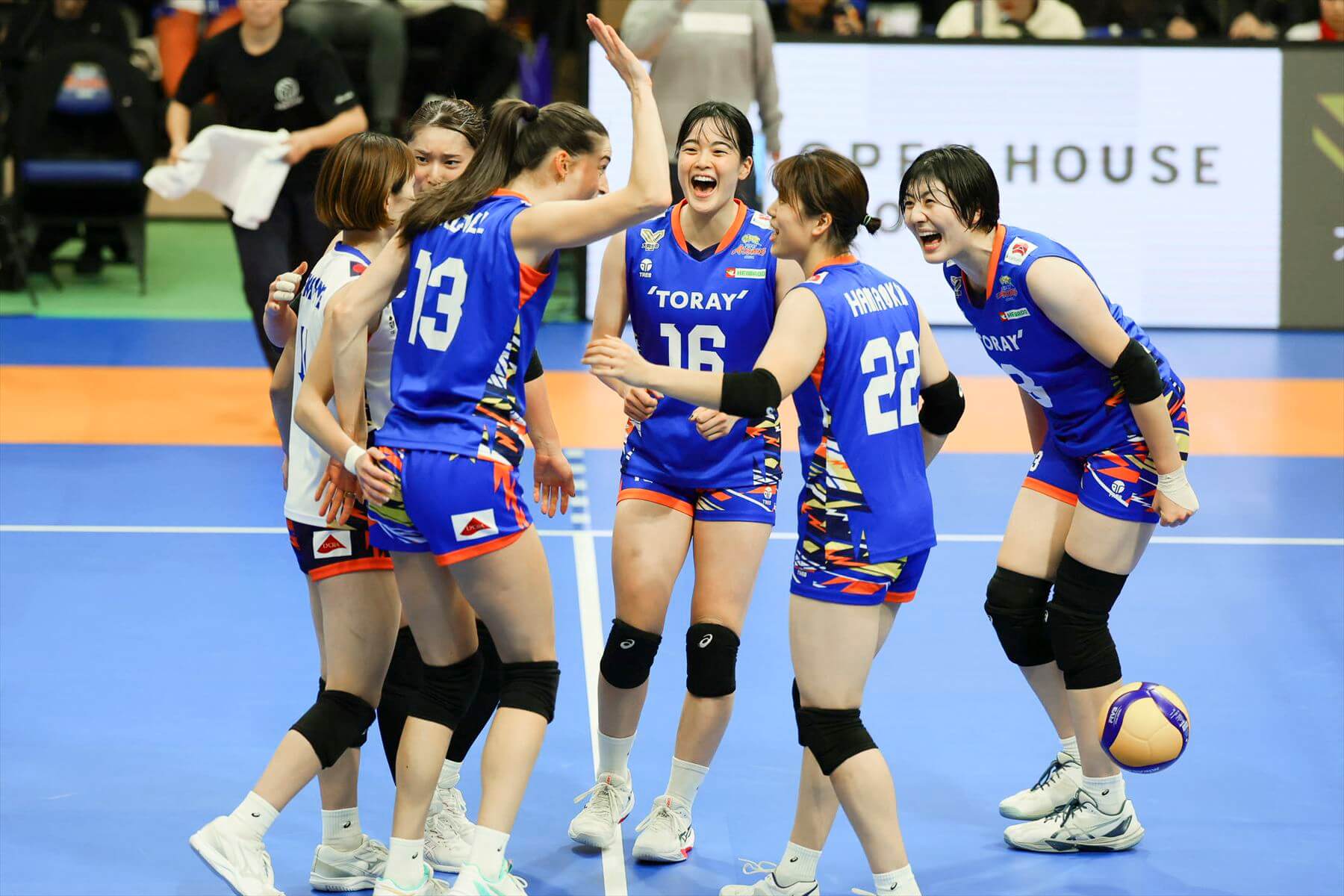 東レ発祥の地・大津を本拠地とするバレーボールチーム東レアローズバレーボールクラブ滋賀のサムネイル画像