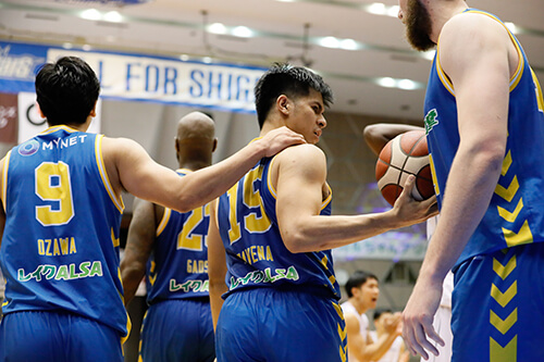 バスケットボールのトップリーグB1で戦う滋賀のプロスポーツチームバスケットボール 滋賀レイクスターズのサムネイル画像