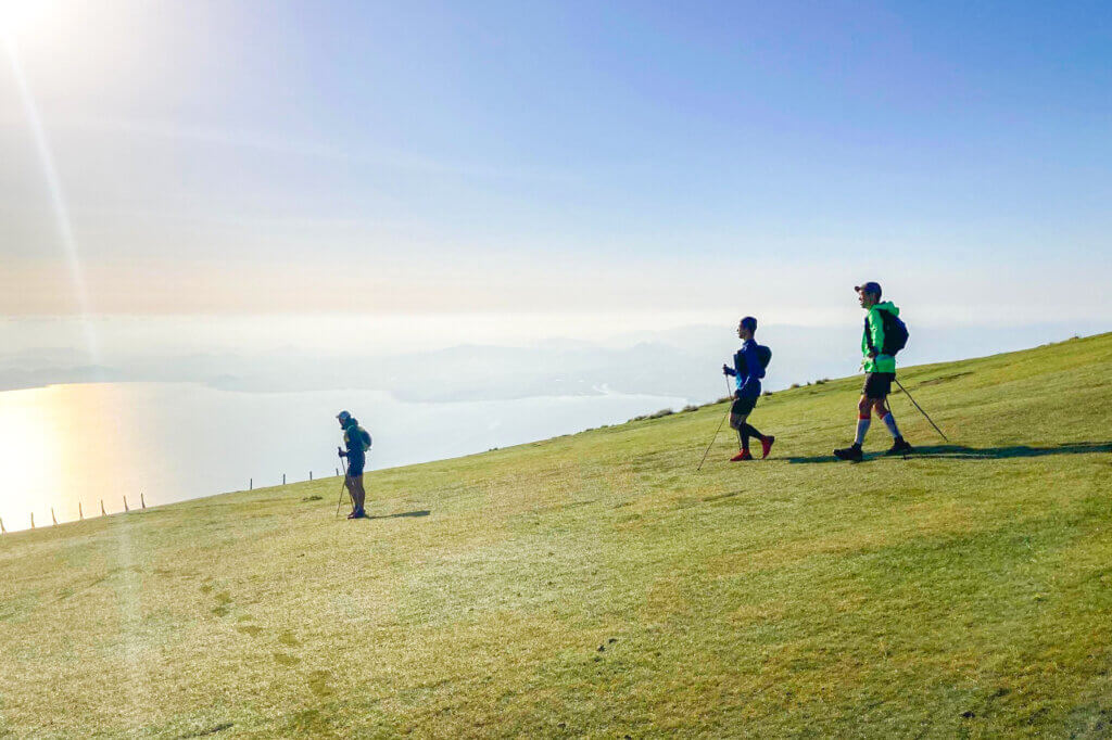 山頂からの琵琶湖の眺め