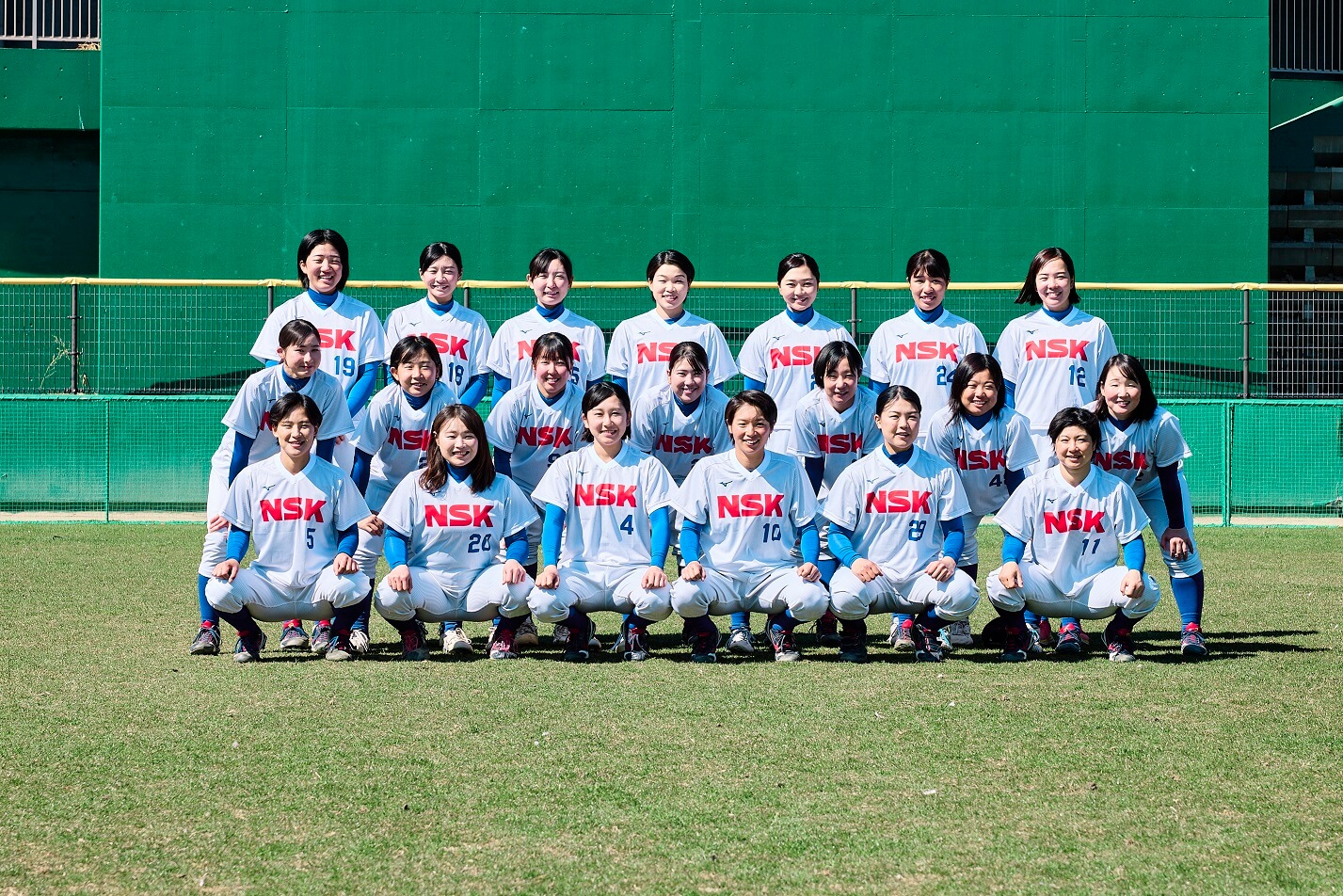 国内最高峰のJDリーグで戦う女子ソフトボールチーム日本精工女子ソフトボール部 ブレイブベアリーズのサムネイル画像